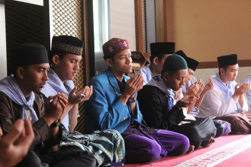 Masihkah kita tertidur?