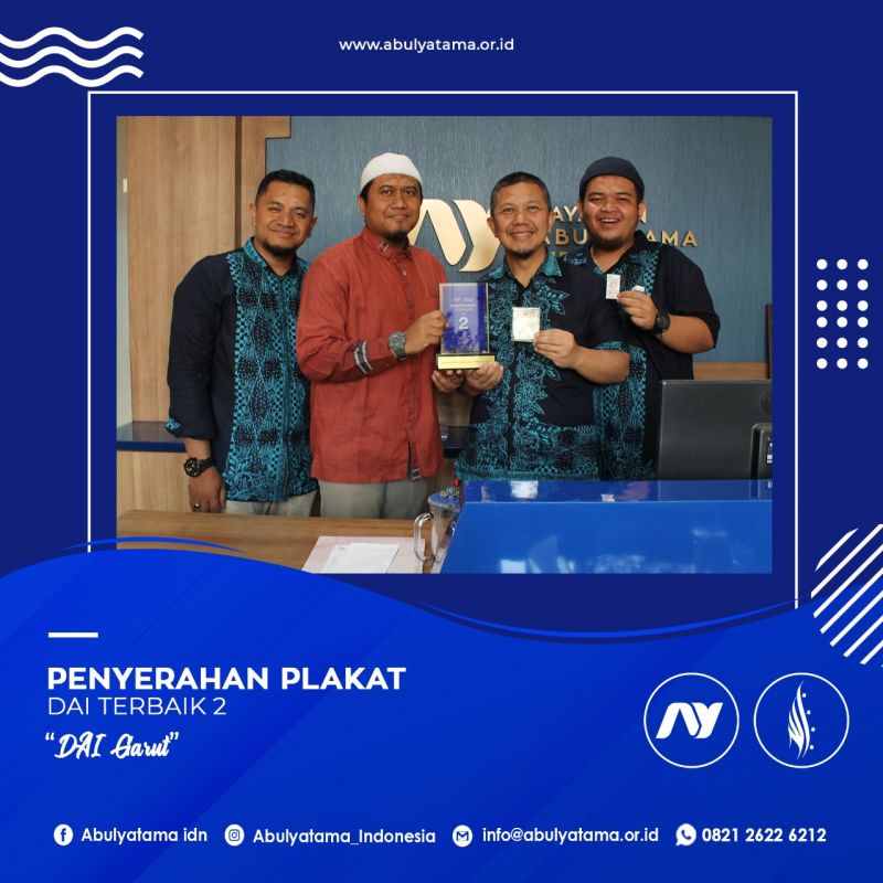 Penyerahan Plakat Penghargaan DAI Terbaik 2