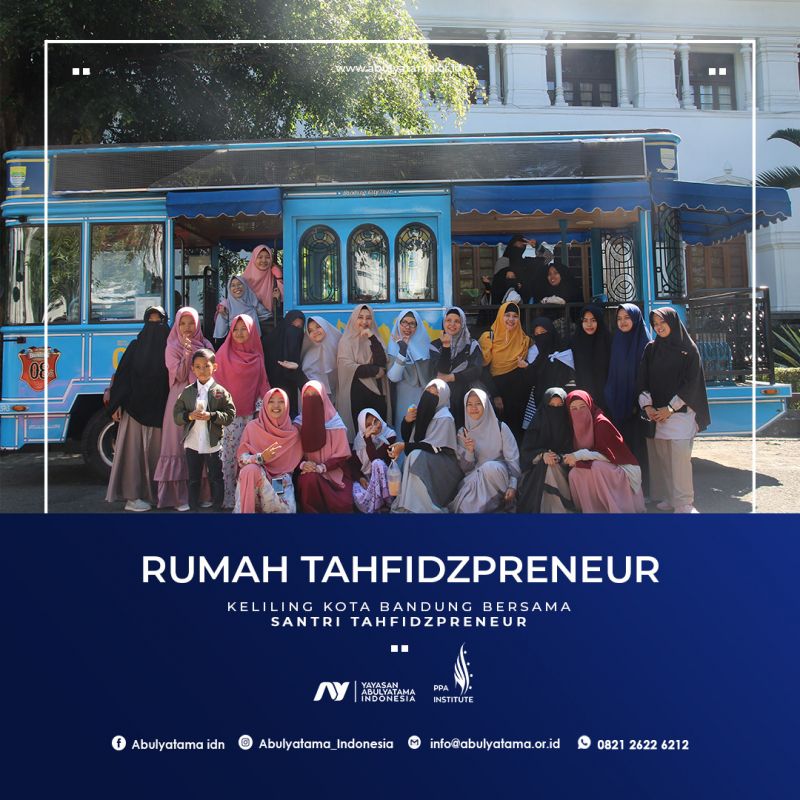 THAWAF BERSAMA SANTRI