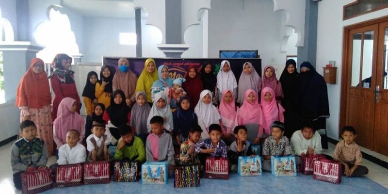 Gerakan Ahad Berkah (Santunan Anak Yatim dan Dhuafa, SEFT dan Kajian Majelis Tauhid)
